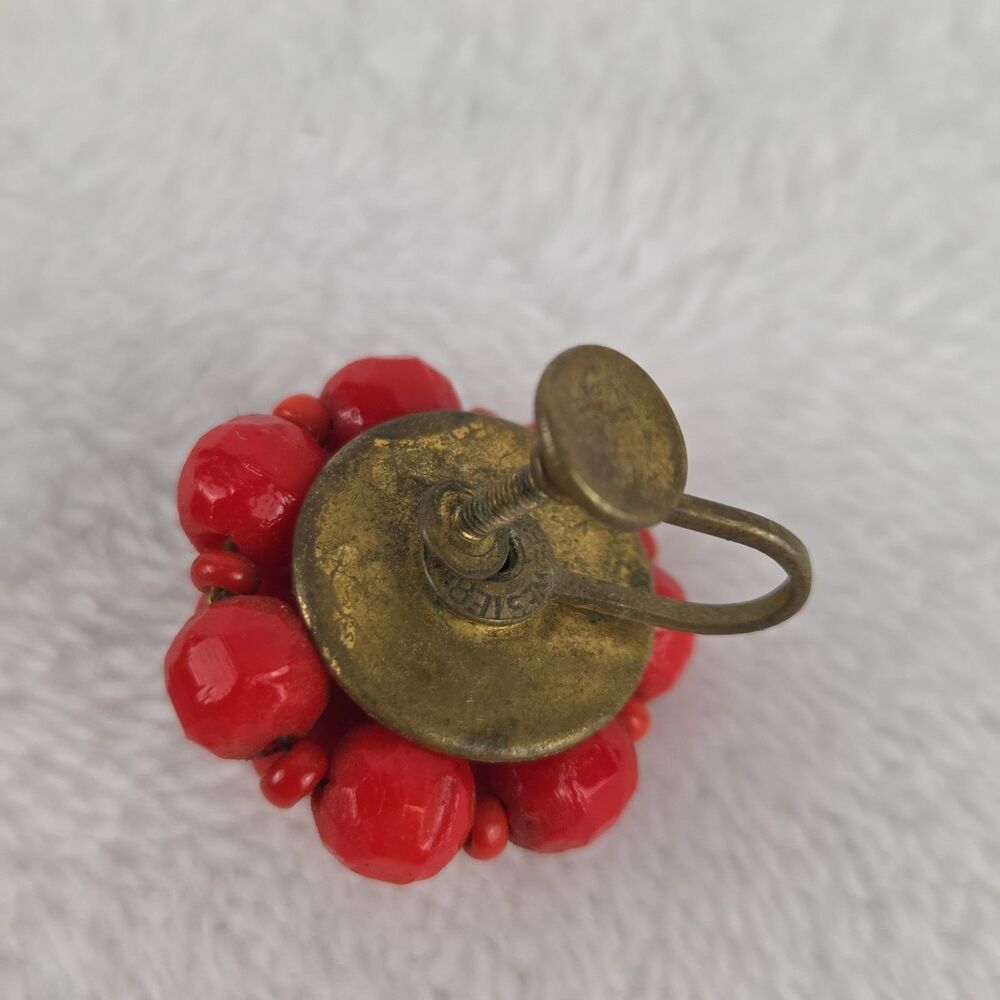 Vintage MCM Red Beaded Cluster Screw Back Earrings 1950s 1960s Costume Jewelry - Picture 7 of 9